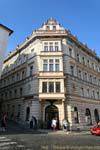 Immeuble d'angle, Place Malostranské, Malá Strana, Prague, Czech Republic.
