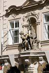 La statue de St Hubert et le cerf, rue Tomášká, Malá Strana, Prague, Czech Republic.