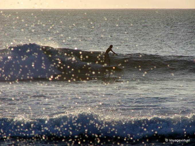 On the wave, Saint-Leu - Reunion