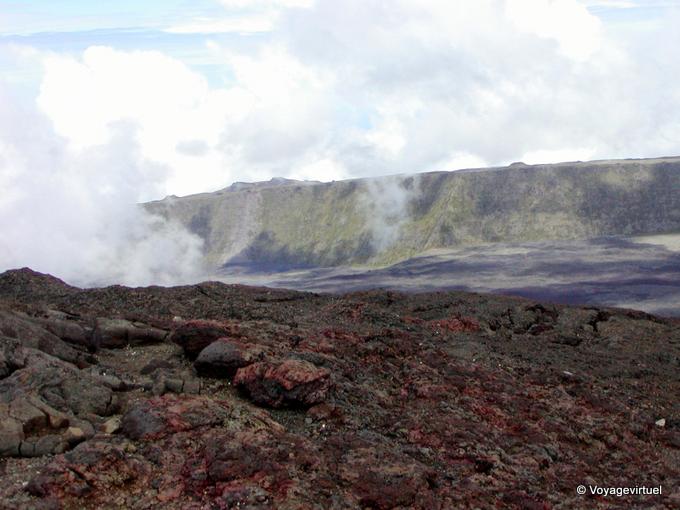 Redness ash Bellecombe, Piton de la Fournaise - Reunion