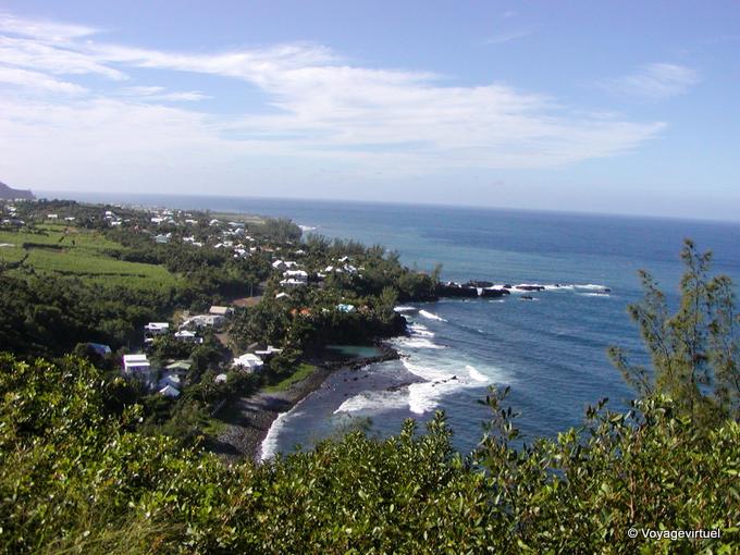Going down in the south bay of Manapany - Reunion