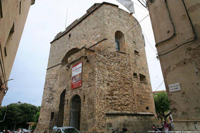 Alghero, Piazza Porta Terra, via Simon - Sardinia