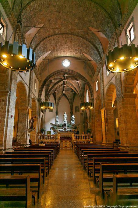 Alghero, Church of San Francesco, the nave - Sardinia