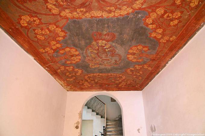 Bosa, Corso Vittorio Emanuele II, ceiling painted bouquets of roses - Sardinia