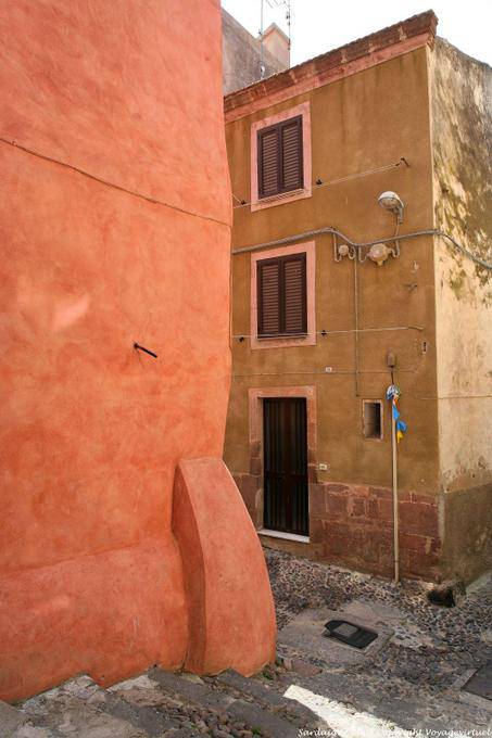 Bosa, via San Ignazio, orange redundancy - Sardinia