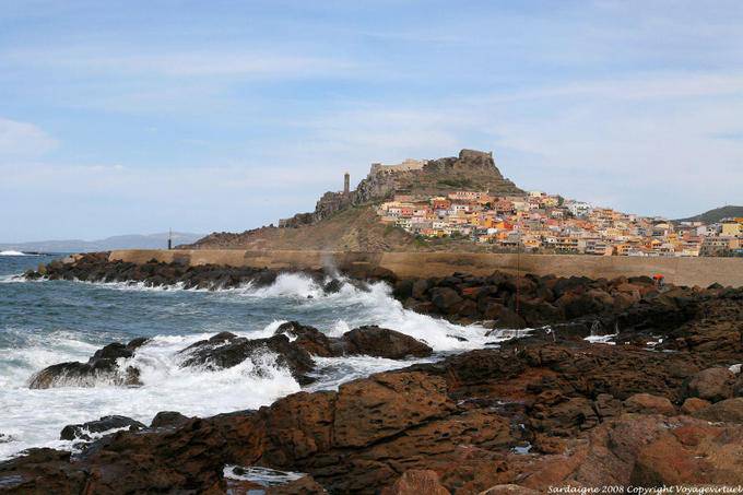 Castelsardo, attack the pier - Sardinia