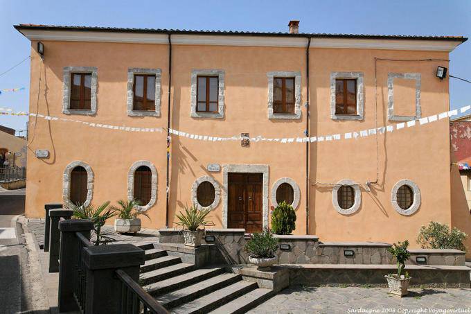 Cossoine Piazza Santa Chiara casa Parrochiale - Sardinia