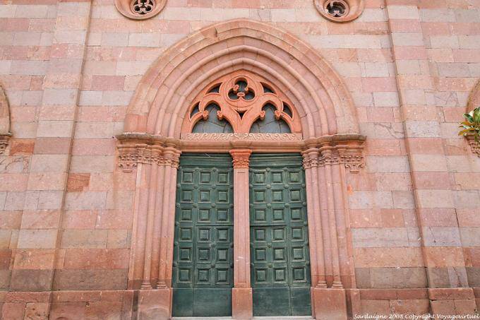 Fordongianus, the main gate of the Chiesa di Pietro Apostolo - Sardinia