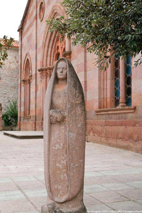 Fordongianus, ovoid statue in front of San Pietro - Sardinia