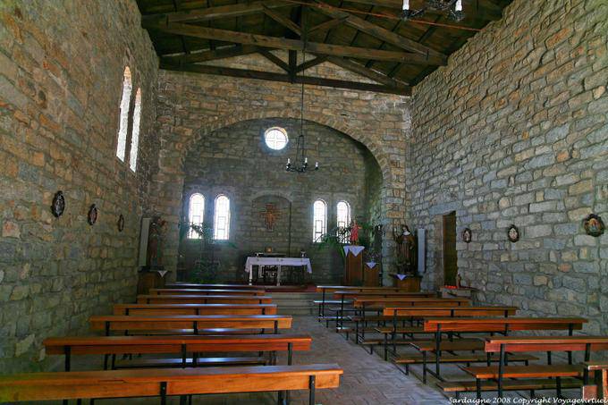 Luogosanto, San Quirico, medieval church, the nave and the altar - Sardinia