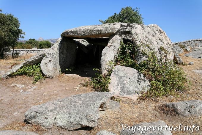 Luras Dolmen Ladas - Sardinia