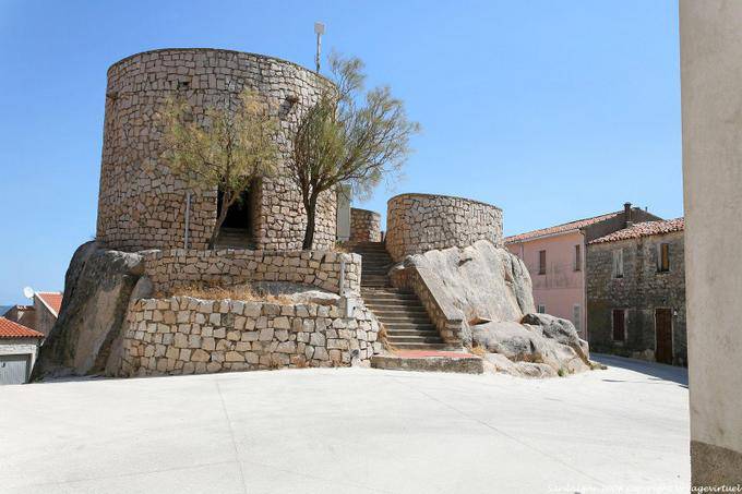Luras, tower and fort - Sardinia
