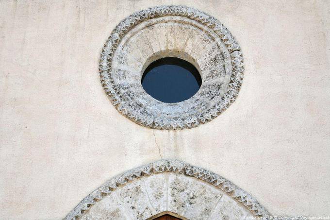 Monteleone Rocca Doria, Chiesa di San Antonio, bull's eye - Sardinia