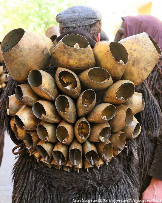 Nuoro, Festa del Redentore, pounds of bells - Sardinia