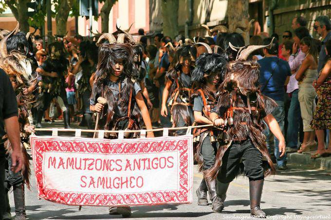 Nuoro, Festa del Redentore, Mamutzones Antigos, Samugheo - Sardinia