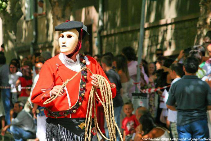 Nuoro, Festa del Redentore, Maschere Mamoiada rope noose - Sardinia