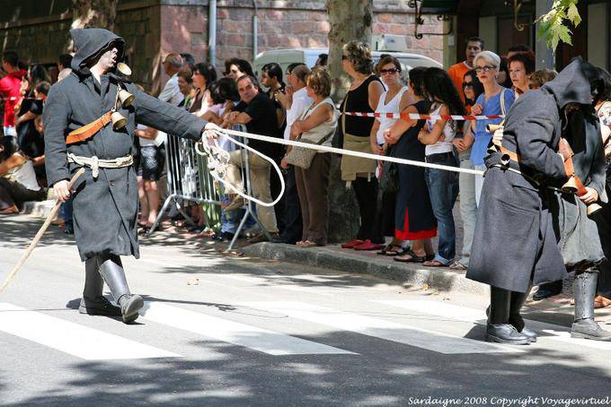 Nuoro, Festa del Redentore, Barbagia minors, roped - Sardinia