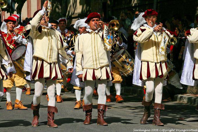 Nuoro, Festa del Redentore, Tamburini e Trombettieri Oristano, trumpeters - Sardinia