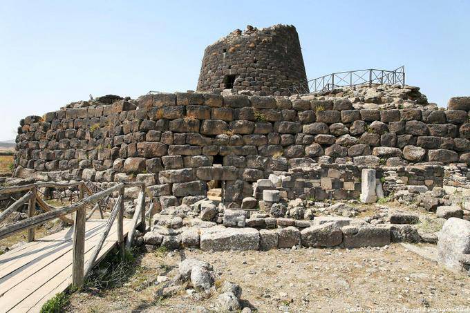 Nuraghe Santu Antine - Sardinia