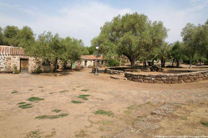 Santa Cristina muristenes, huts for pilgrims - Sardinia