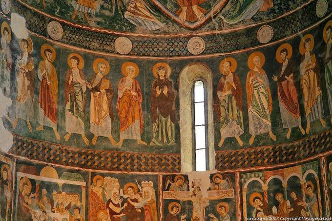 Basilica della Santissima Trinita di Saccargia, details of the paintings of the choir - Sardinia