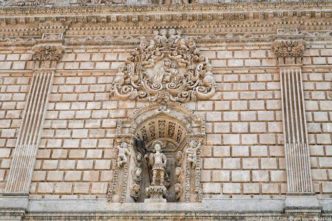 Statue of one of the three holy martyrs of Torres, museo del Tesoro façade, Cathedral of San Nicola, Sassari - Sardinia