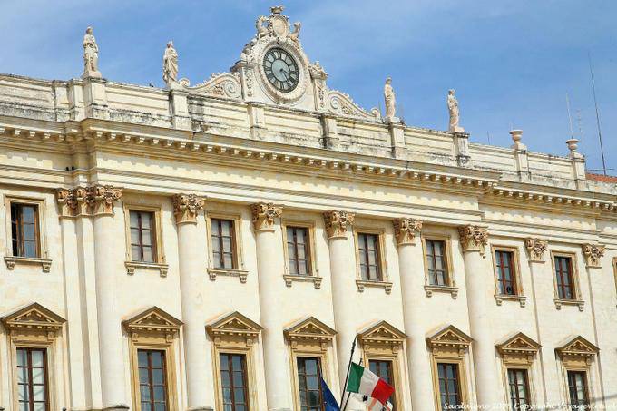 Sassari, Piazza Italia, Palazzo della Provincia, facade close-up - Sardinia