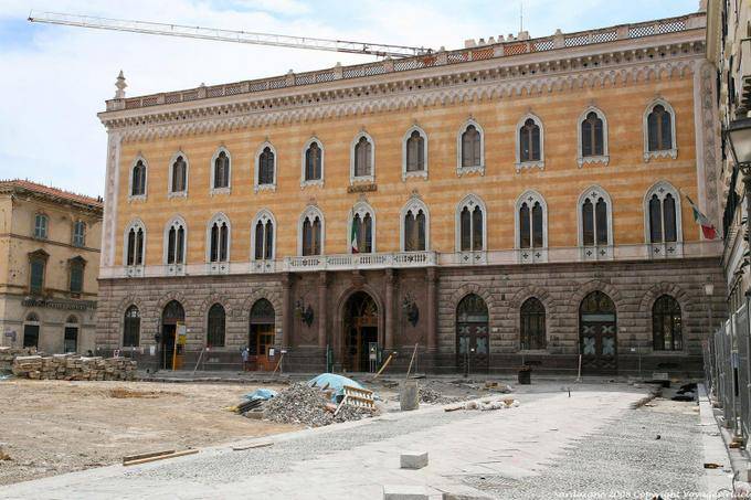 Sassari, Piazza Italia, Palazzo Giordano Apostoli - Sardinia
