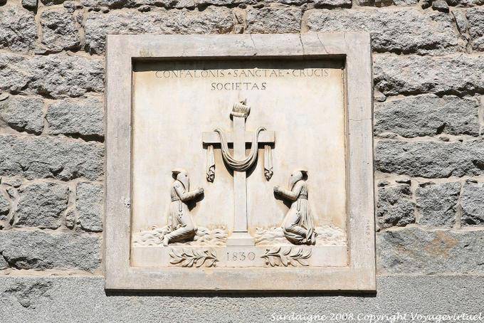 Sculpture of penitents, San Pietro Confalonis Sanctae Crucis Societas, Tempio Pausania - Sardinia