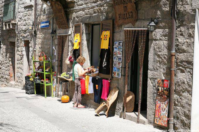 Tempio Pausania via Amsicora, the market - Sardinia