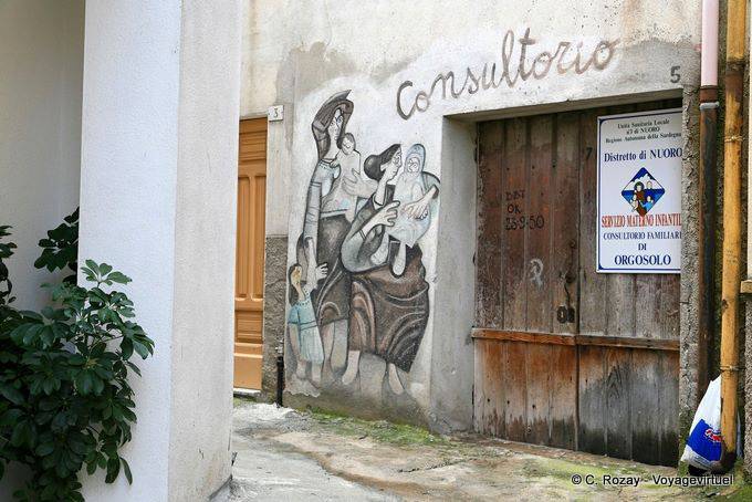 Orgosolo, family and child consultations, murals - Sardinia