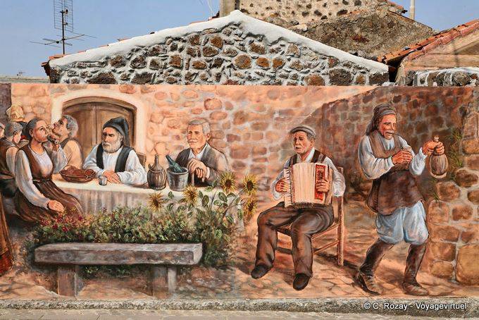 Tinnura, after dinner music, Via del Pane, murals - Sardinia