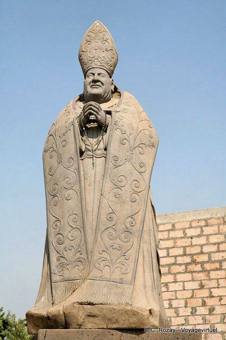 Tinnura, Piazza del Papa, the statue of John XXIII - Sardinia