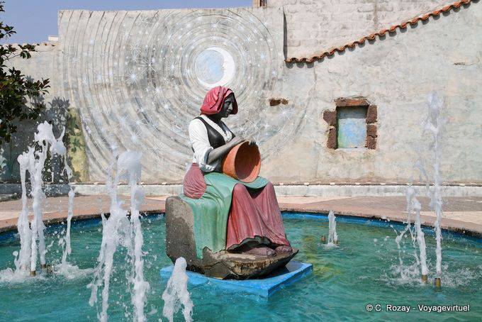 Tinnura, Piazza del Sole, the statue in the fountain - Sardinia