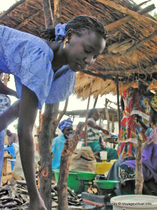 Meriem doing shopping - Senegal