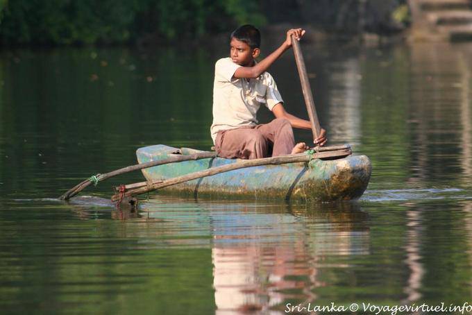 Navigation on the Bentota River - Sri Lanka Ceylon