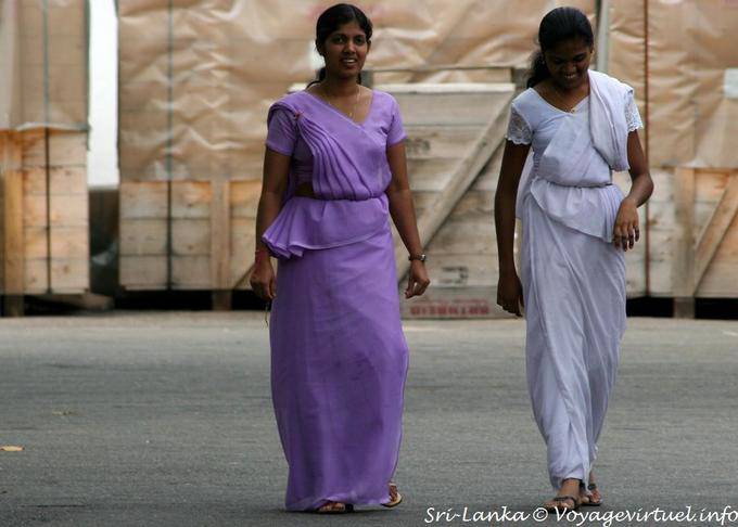 Cashiers Golden temple, Dambulla - Sri Lanka Ceylon