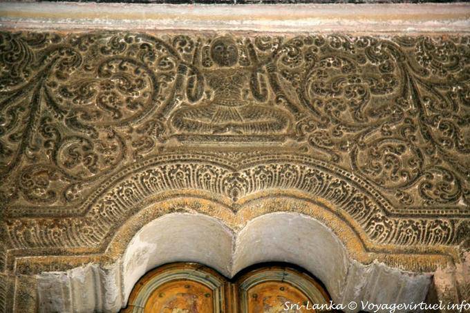 Bas-relief above a door of the sanctuary, ground floor of the Tooth Relic Chamber, Kandy - Sri Lanka Ceylon