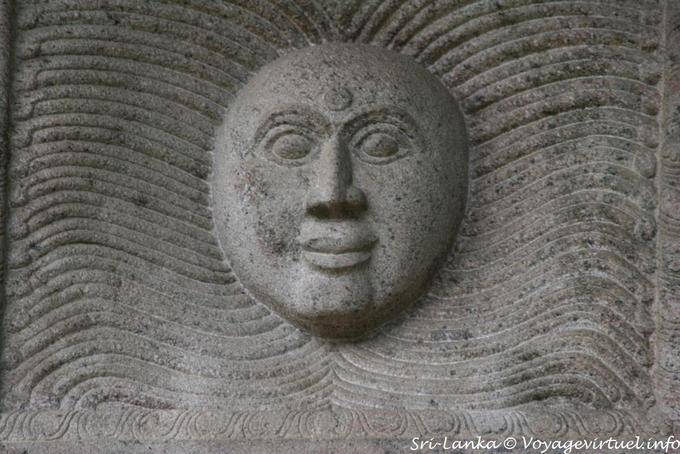 Sunstone and third eye, Dalada Maligawa, Kandy - Sri Lanka Ceylon