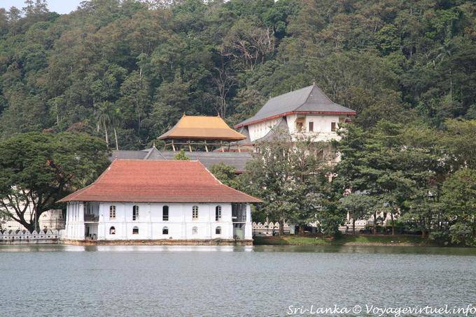 Bathing Pavillion Queen's Golden Canopy and New Dalada Temple, Kandy - Sri Lanka Ceylon