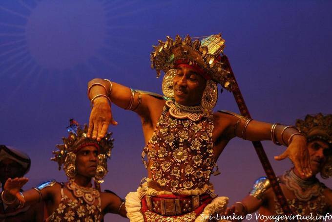Bijours dancers, traditional dance, Kandy - Sri Lanka Ceylon