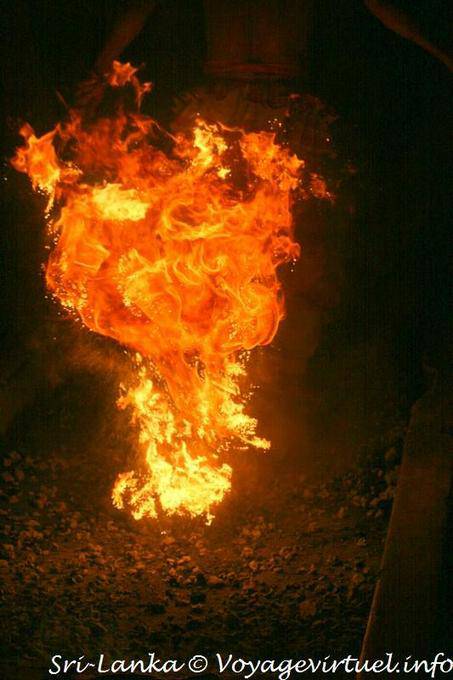 Passage into the flames, fire walking, Kandy - Sri Lanka Ceylon