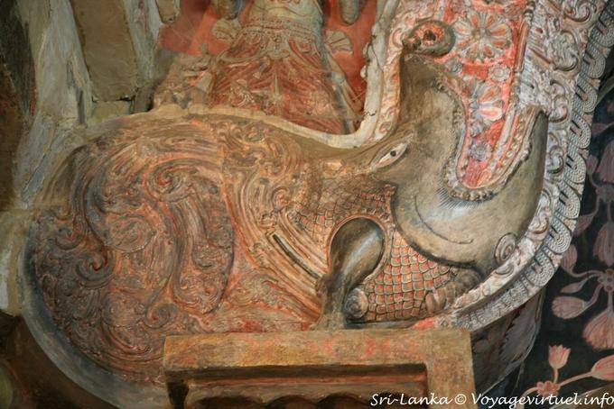 Zoom monster arch of Buddha, Temple Gadaladeniya - Sri Lanka Ceylon
