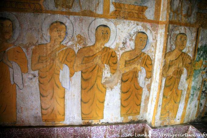 Fresco Gadaladeniya Temple, Pilimathalawa to Kandy - Sri Lanka Ceylon