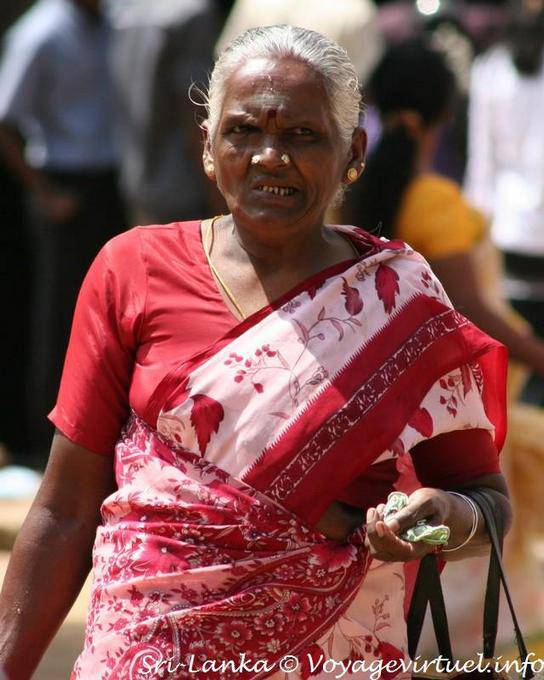 Old woman in a traditional sari, Matale - Sri Lanka Ceylon