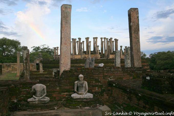 Ruins of brick meditators and Buddhas at the foot of Medirigiriya - Sri Lanka Ceylon