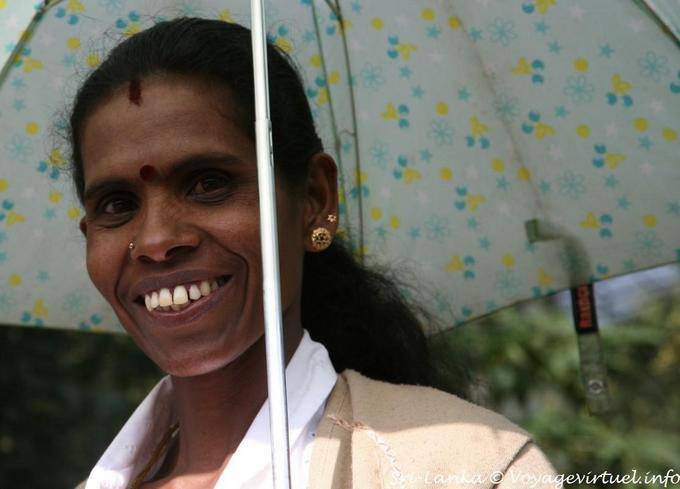 Bright smile Sri Lanka under the umbrella, Nuwara Eliya - Sri Lanka Ceylon
