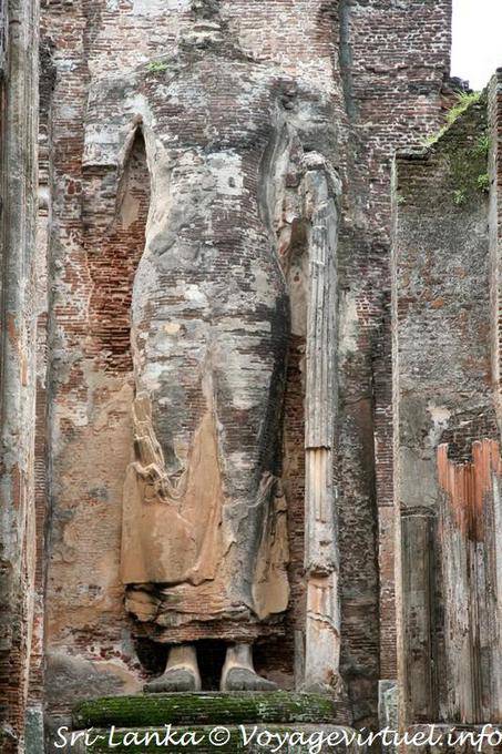 Brick Buddha without head Lankatilaka sanctuary Alahana Parivena, Polonnaruwa - Sri Lanka Ceylon