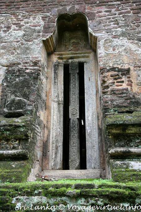 In particular window Thuparama, Alahana Parivena, Polonnaruwa - Sri Lanka Ceylon