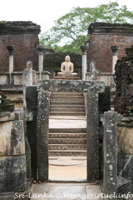 Temple Exterior Vatadage, Polonnaruwa - Sri Lanka Ceylon